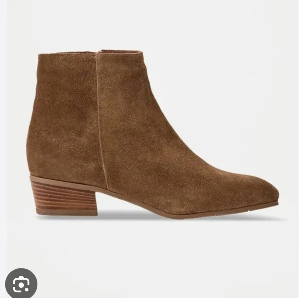 Women's Aquatalia Fuoco Suede Ankle Boots Champagne, Size 7.5M - Picture 1 of 16